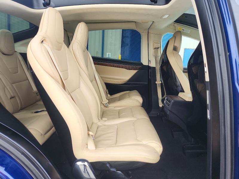 2017 Tesla Model X მანქანა იყიდება აუქციონზე, vin: 5YJXCAE20HF038217, აუქციონის ნომერი: 54675706