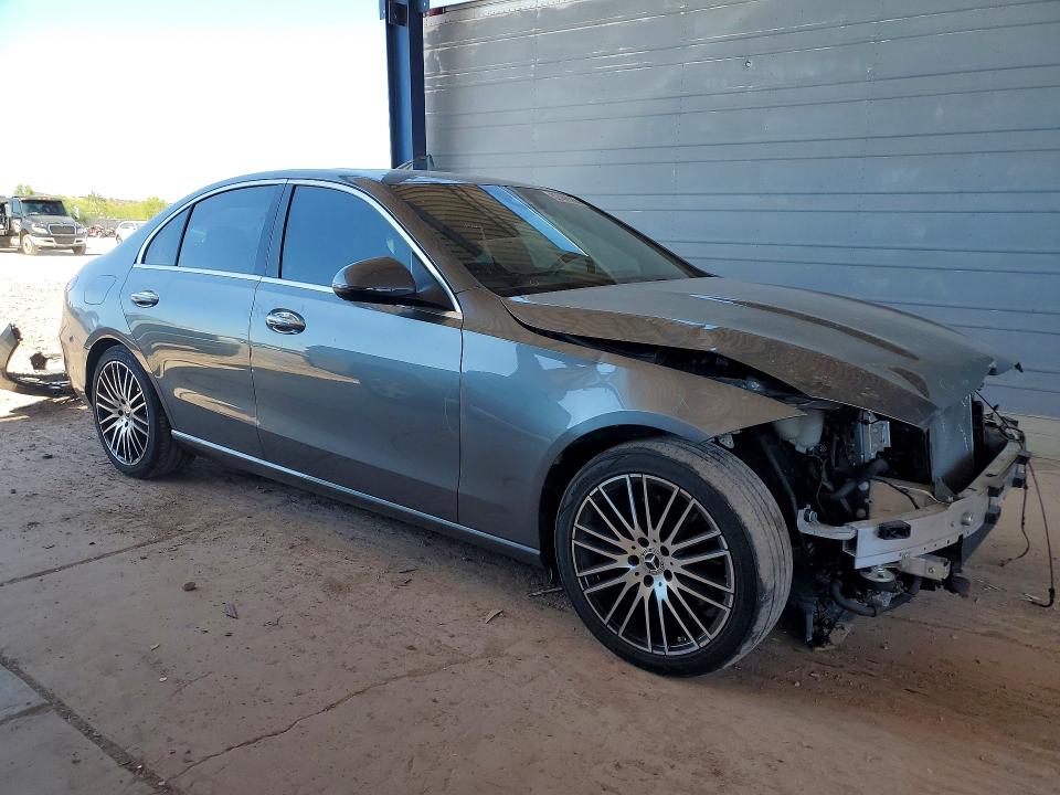 52409386 :رقم المزاد ، W1KAF4GB0NR030643 vin ، 2022 Mercedes-benz C مزاد بيع