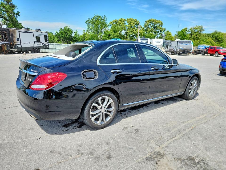 52927516 :رقم المزاد ، 55SWF4KB9GU165926 vin ، 2016 Mercedes-benz C مزاد بيع