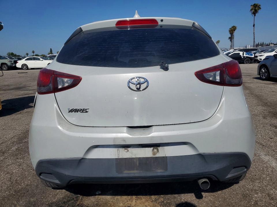 2020 Toyota Yaris Hatchback მანქანა იყიდება აუქციონზე, vin: 3MYDLBJV0LY701924, აუქციონის ნომერი: 54137296