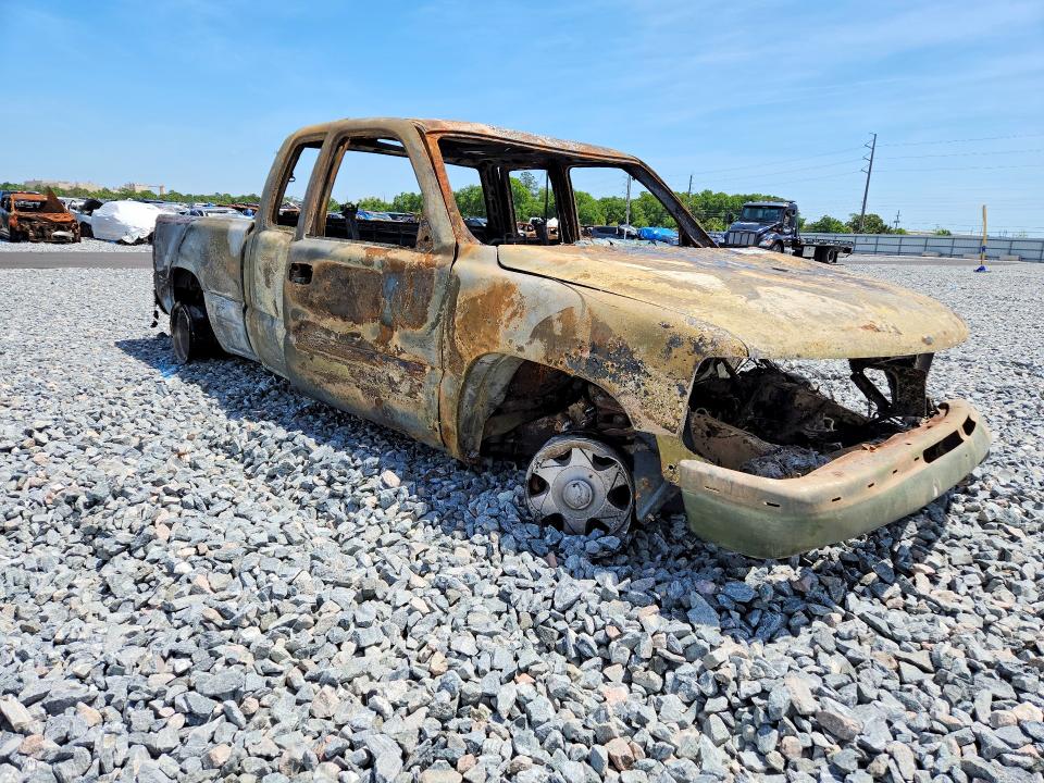 2000 Chevrolet Silverado მანქანა იყიდება აუქციონზე, vin: 2GCEC19V2Y1390844, აუქციონის ნომერი: 51754776