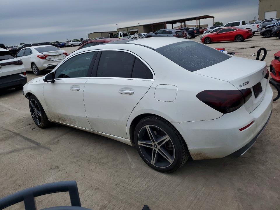 52821906 :رقم المزاد ، WDD3G4EB1KW032276 vin ، 2019 Mercedes-benz A مزاد بيع