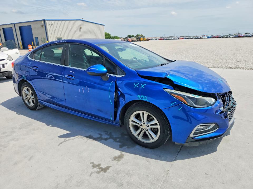 2018 Chevrolet Cruze მანქანა იყიდება აუქციონზე, vin: 1G1BE5SM6J7246110, აუქციონის ნომერი: 51892076