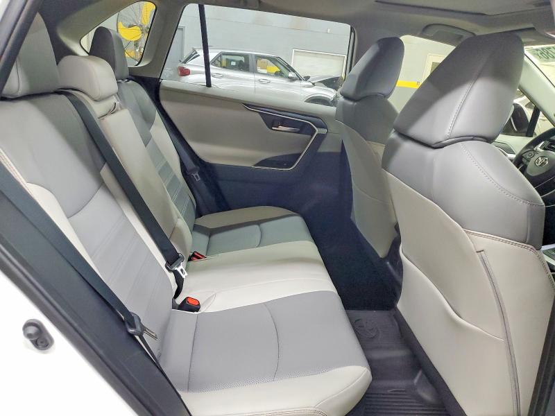 54044786 :رقم المزاد ، JTMD6RFV6RD555886 vin ، 2024 Toyota Rav4 مزاد بيع