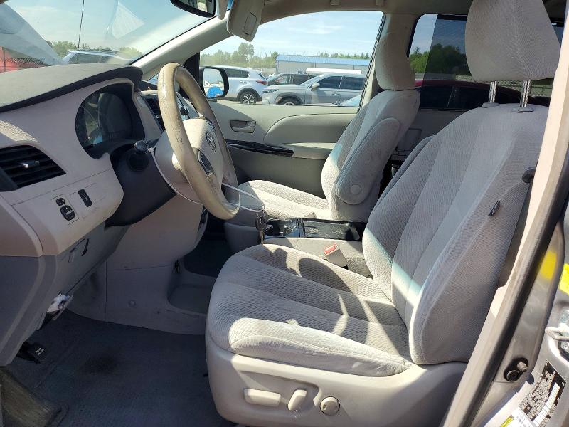 55228366 :رقم المزاد ، 5TDKK3DC4BS046889 vin ، 2011 Toyota Sienna مزاد بيع