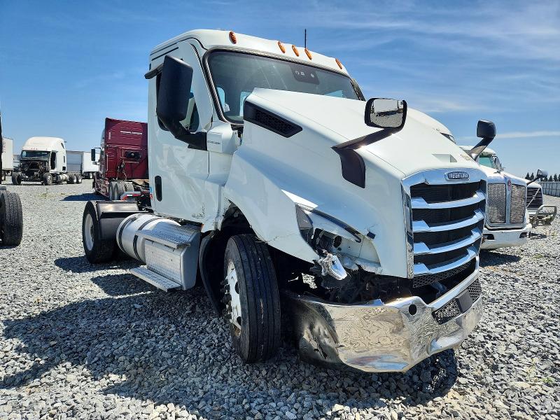 52145686 :رقم المزاد ، 3AKBHSDV7RSVB3317 vin ، 2024 Freightliner Cascadia 116 مزاد بيع