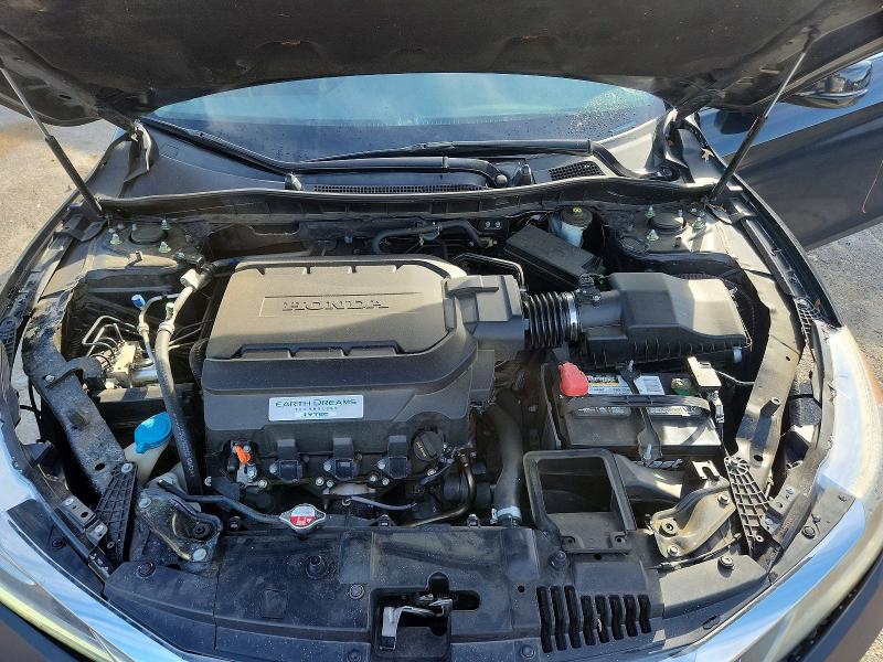 2017 Honda Accord მანქანა იყიდება აუქციონზე, vin: 1HGCR3F87HA006256, აუქციონის ნომერი: 52335756