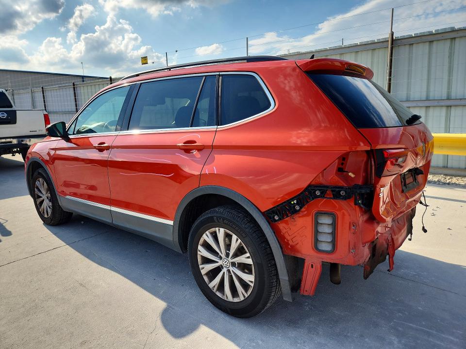 Продажа на аукционе авто 2018 Volkswagen Tiguan, vin: 3VV2B7AX0JM070539, номер лота: 54578436