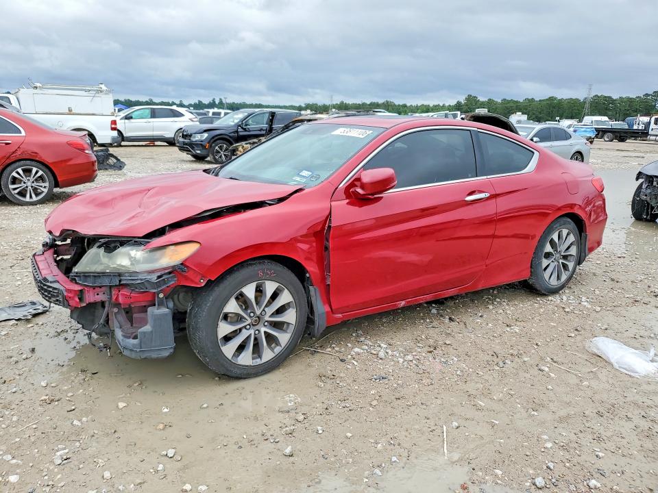 53811106 :رقم المزاد ، 1HGCT1B87FA013359 vin ، 2015 Honda Accord مزاد بيع
