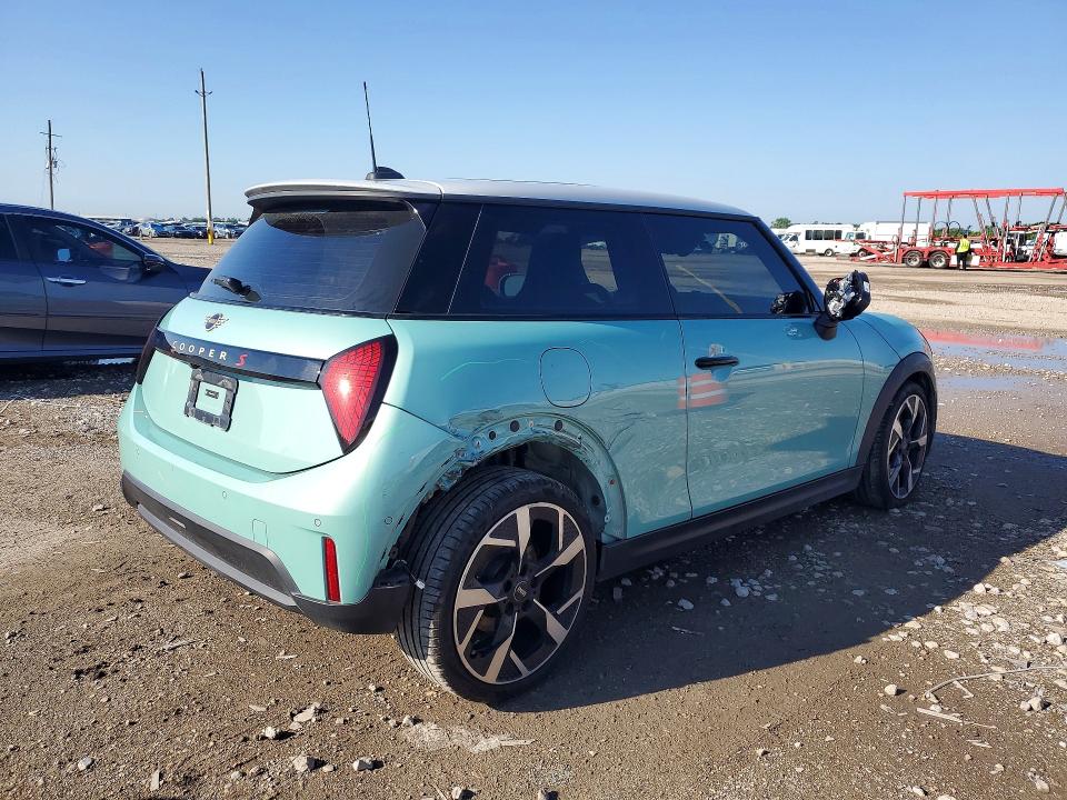 53088136 :رقم المزاد ، WMW23GD02S2W71547 vin ، 2025 Mini Cooper مزاد بيع