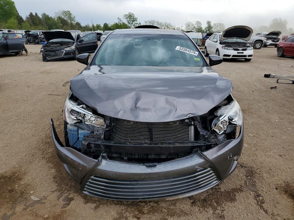 53364576 :رقم المزاد ، 4T1BF1FK8HU792436 vin ، 2017 Toyota Camry مزاد بيع