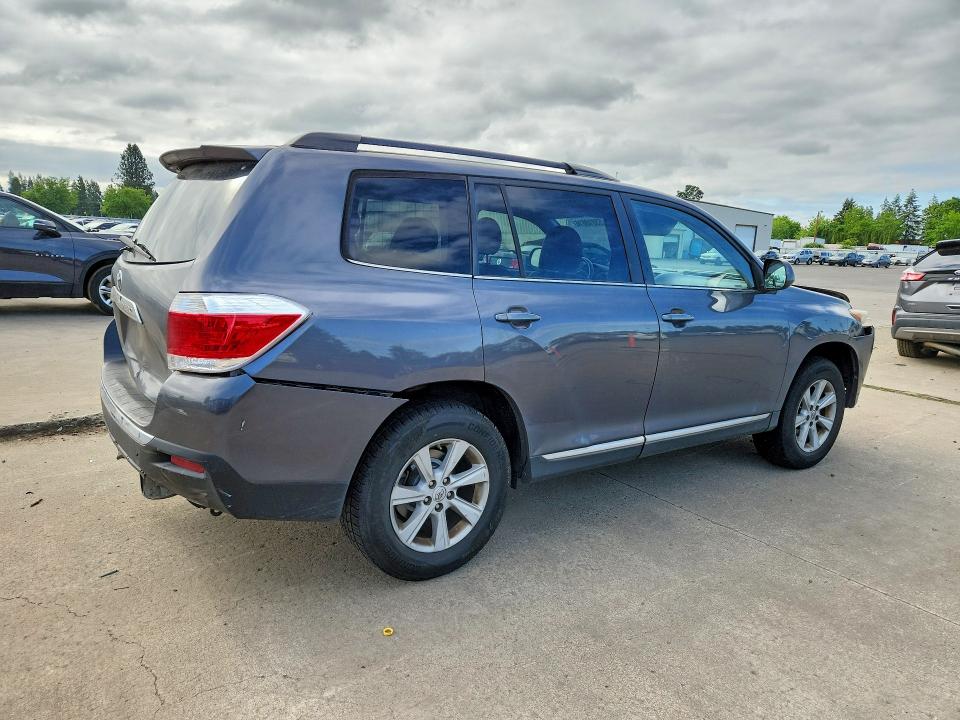 2013 Toyota Highlander მანქანა იყიდება აუქციონზე, vin: 5TDBK3EH2DS232900, აუქციონის ნომერი: 55018616