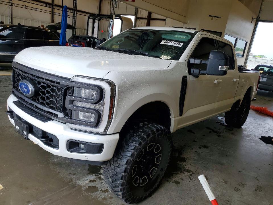 Auction sale of the 2024 Ford F250, vin: 1FT8W2BT5REC62603, lot number: 55011396