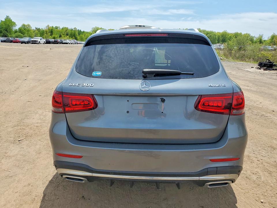 53617976 :رقم المزاد ، W1N0G8EB0MG011302 vin ، 2021 Mercedes-benz Glc مزاد بيع