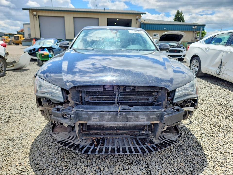 52486786 :رقم المزاد ، WAURVAFDXBN015729 vin ، 2011 Audi A8 مزاد بيع