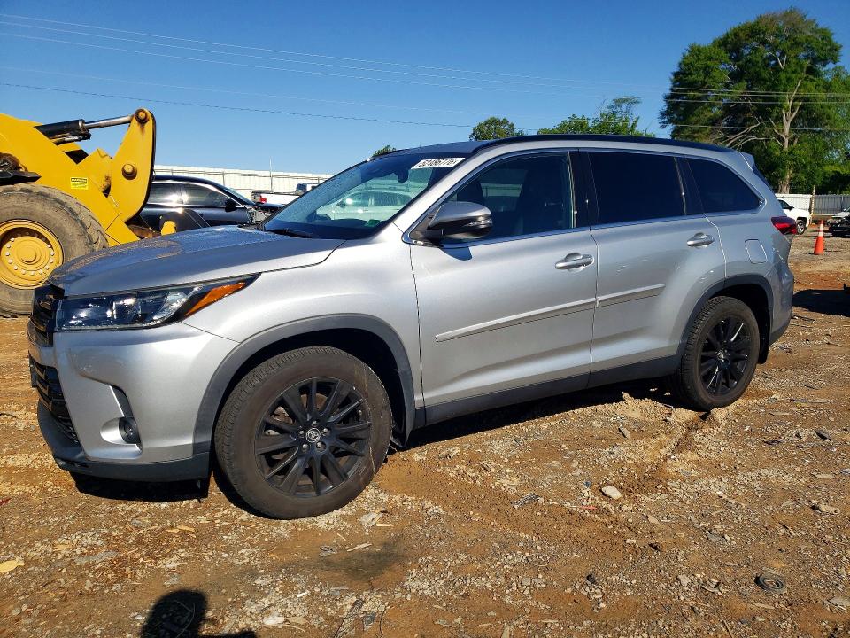 2019 Toyota Highlander მანქანა იყიდება აუქციონზე, vin: 5TDJZRFH3KS567220, აუქციონის ნომერი: 52486776