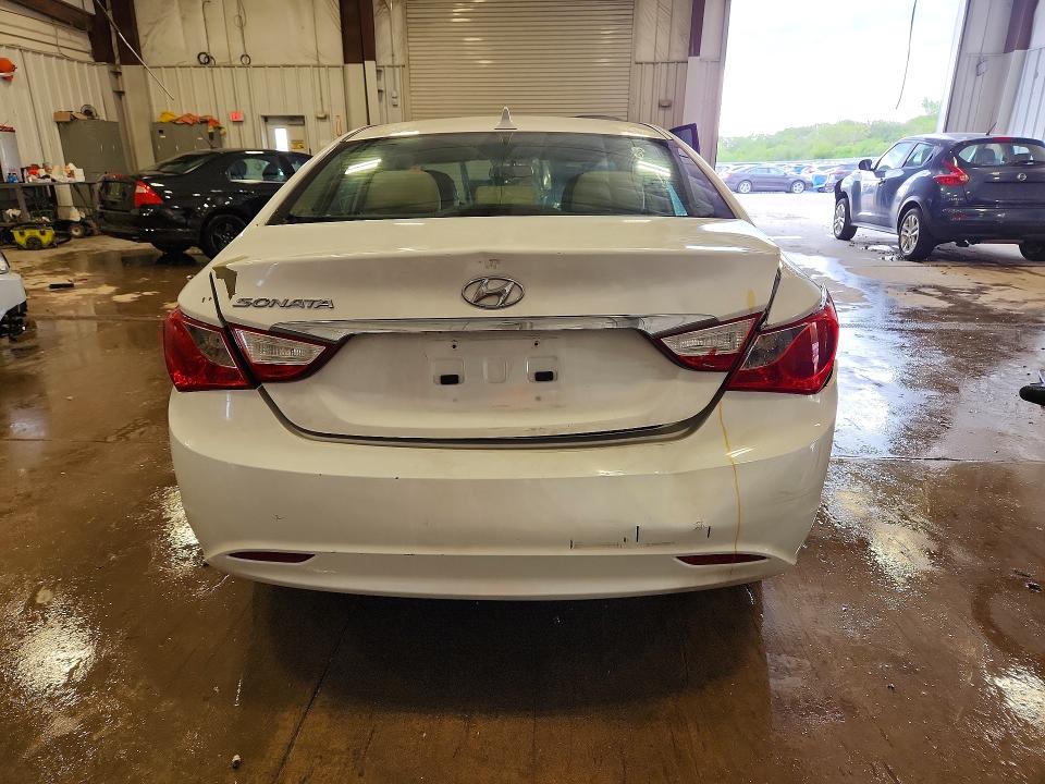 53560136 :رقم المزاد ، 5NPEB4AC5BH065769 vin ، 2011 Hyundai Sonata مزاد بيع