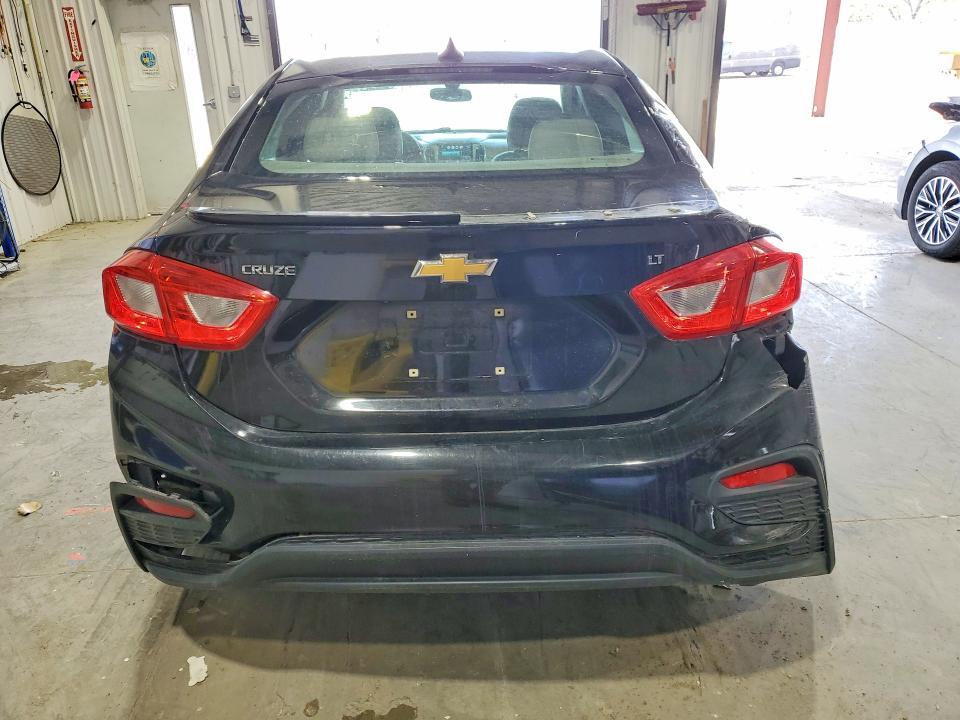 Продажа на аукционе авто 2017 Chevrolet Cruze, vin: 1G1BE5SM6H7187487, номер лота: 52945896