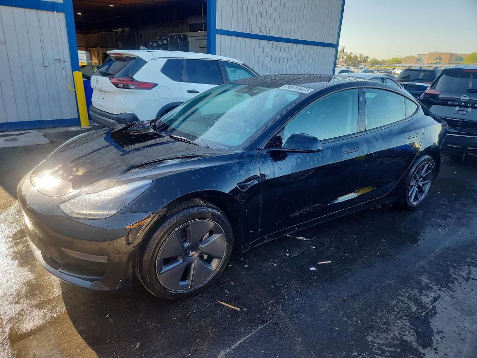 53782296 :رقم المزاد ، 5YJ3E1EA0NF288858 vin ، 2022 Tesla Model 3 مزاد بيع