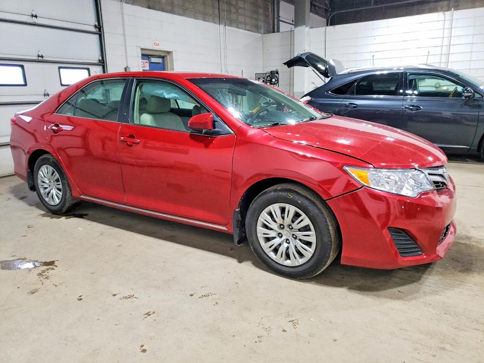 53781826 :رقم المزاد ، 4T4BF1FKXCR181483 vin ، 2012 Toyota Camry مزاد بيع