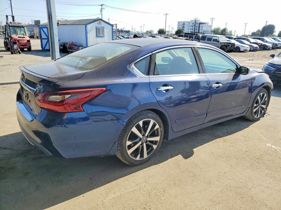 Продаж на аукціоні авто 2017 Nissan Altima, vin: 1N4AL3AP9HC161035, номер лоту: 54520546