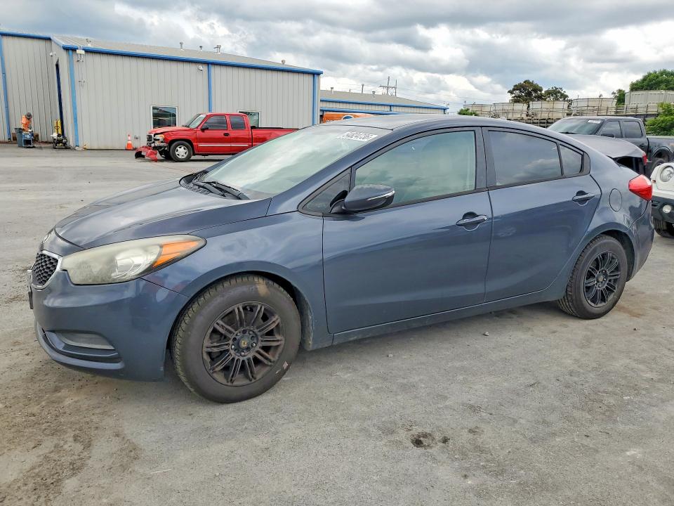 2015 Kia Forte მანქანა იყიდება აუქციონზე, vin: KNAFX4A62F5380144, აუქციონის ნომერი: 54824736