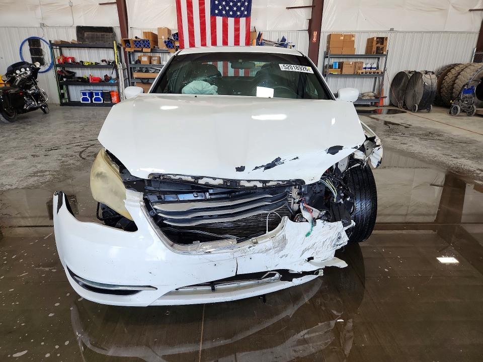 Продаж на аукціоні авто 2012 Chrysler 200, vin: 1C3CCBABXCN202288, номер лоту: 52018926