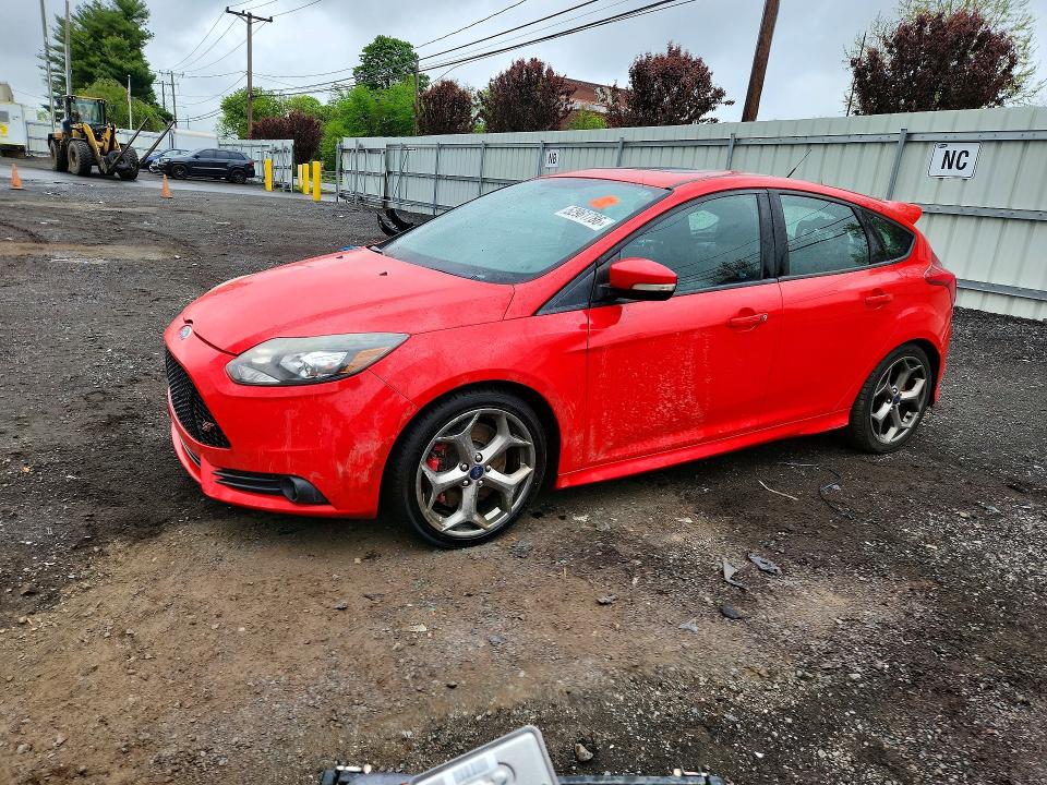 52961786 :رقم المزاد ، 1FADP3L90EL329334 vin ، 2014 Ford Focus مزاد بيع