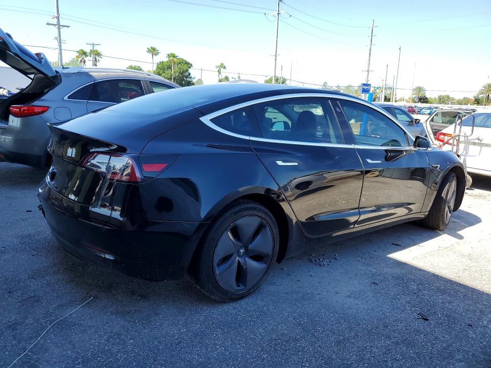 Продажа на аукционе авто 2018 Tesla Model 3, vin: 5YJ3E1EA0JF152644, номер лота: 52081916