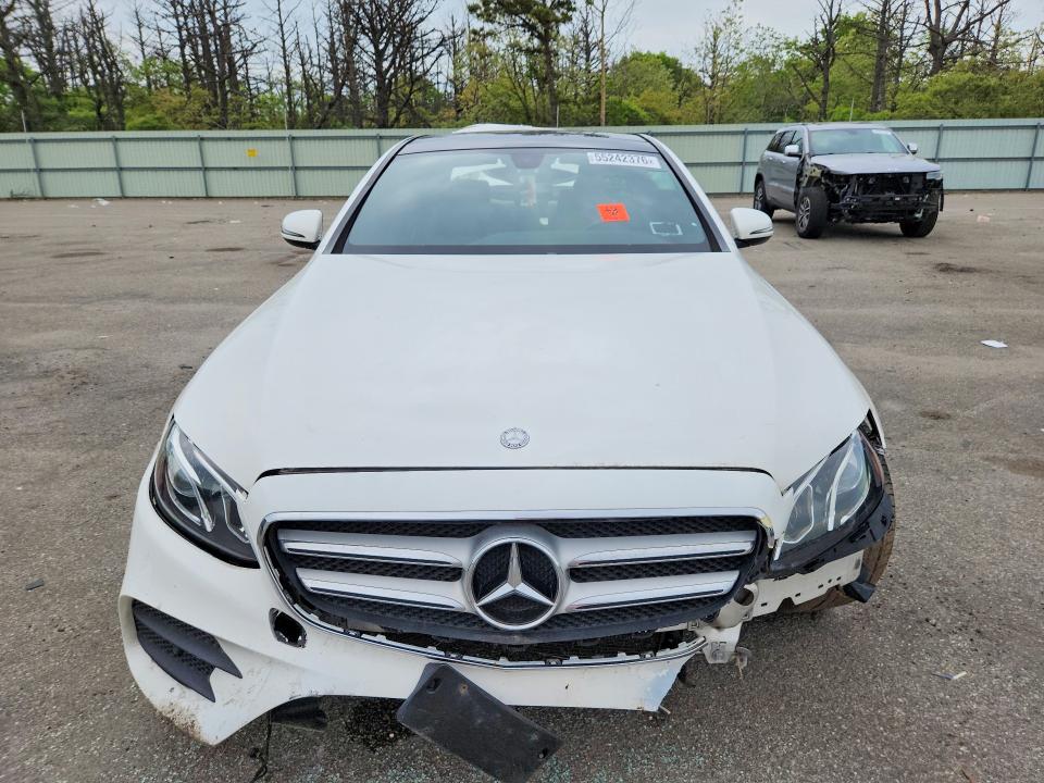 55242376 :رقم المزاد ، WDDZF4KB6HA052241 vin ، 2017 Mercedes-benz E مزاد بيع