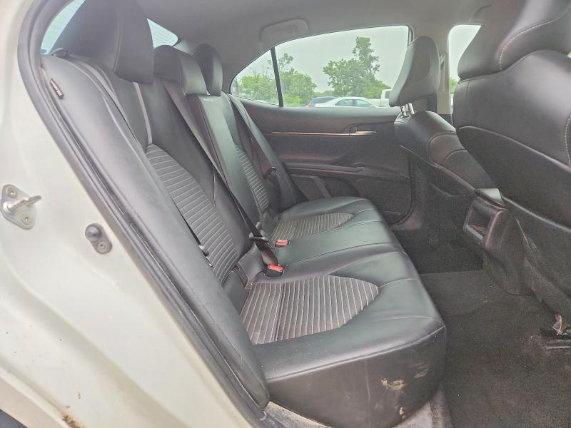 55073816 :رقم المزاد ، 4T1G11BK3MU035948 vin ، 2021 Toyota Camry مزاد بيع