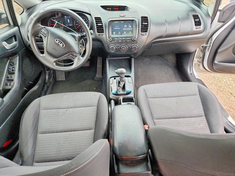 51623216 :رقم المزاد ، 3KPFL4A73JE171192 vin ، 2018 Kia Forte مزاد بيع