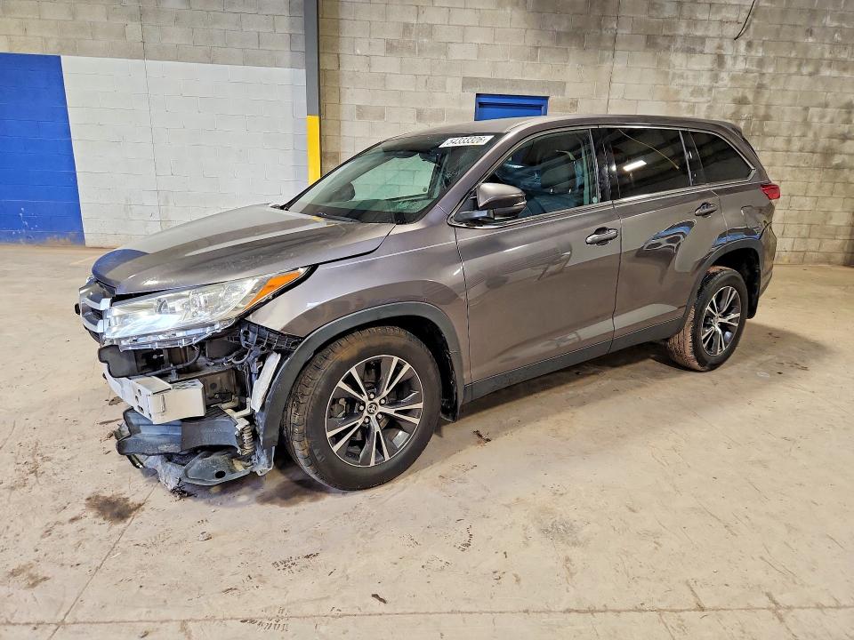 2019 Toyota Highlander მანქანა იყიდება აუქციონზე, vin: 5TDBZRFH0KS942632, აუქციონის ნომერი: 54333326