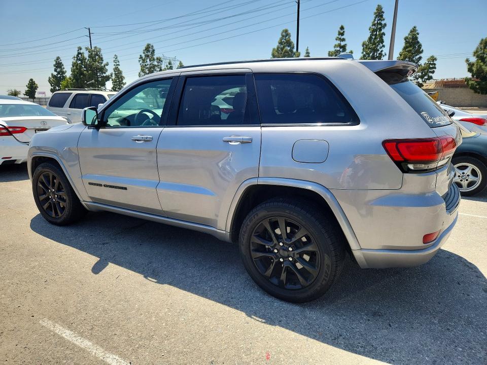 52223346 :رقم المزاد ، 1C4RJEAG0JC208408 vin ، 2018 Jeep Grand Cherokee مزاد بيع