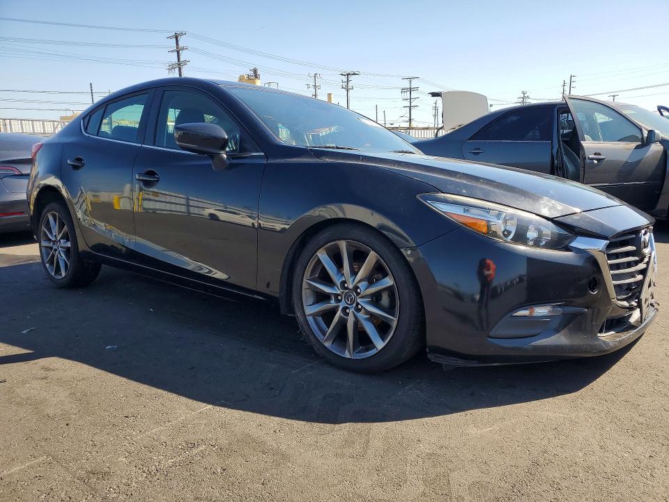 Продаж на аукціоні авто 2018 Mazda 3, vin: 3MZBN1V37JM201666, номер лоту: 52880176