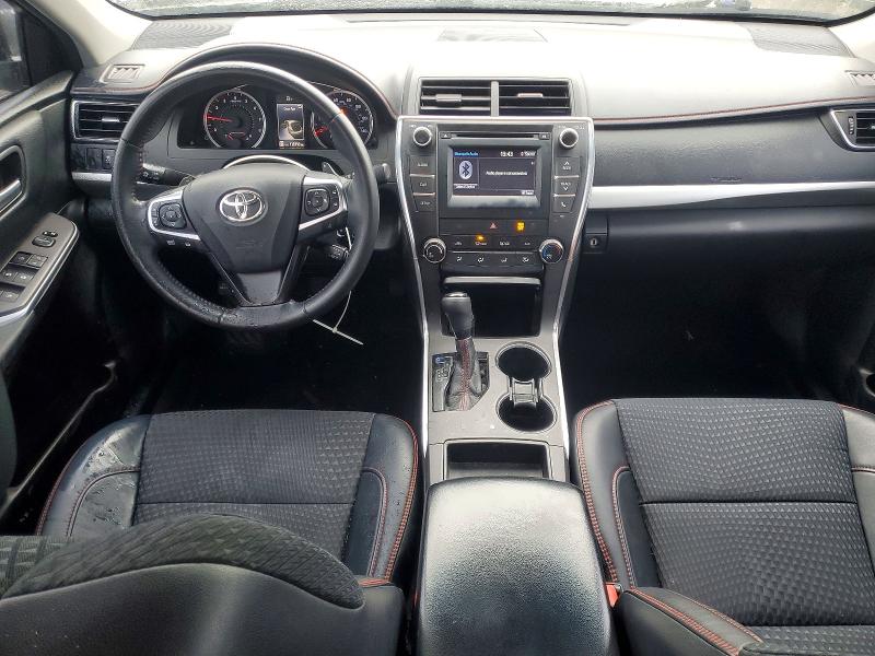 52358846 :رقم المزاد ، 4T1BF1FK5FU977315 vin ، 2015 Toyota Camry مزاد بيع