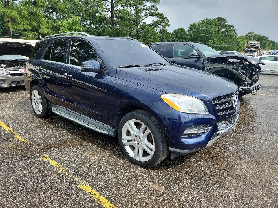55214886 :رقم المزاد ، 4JGDA5JB1FA498574 vin ، 2015 Mercedes-benz Ml مزاد بيع