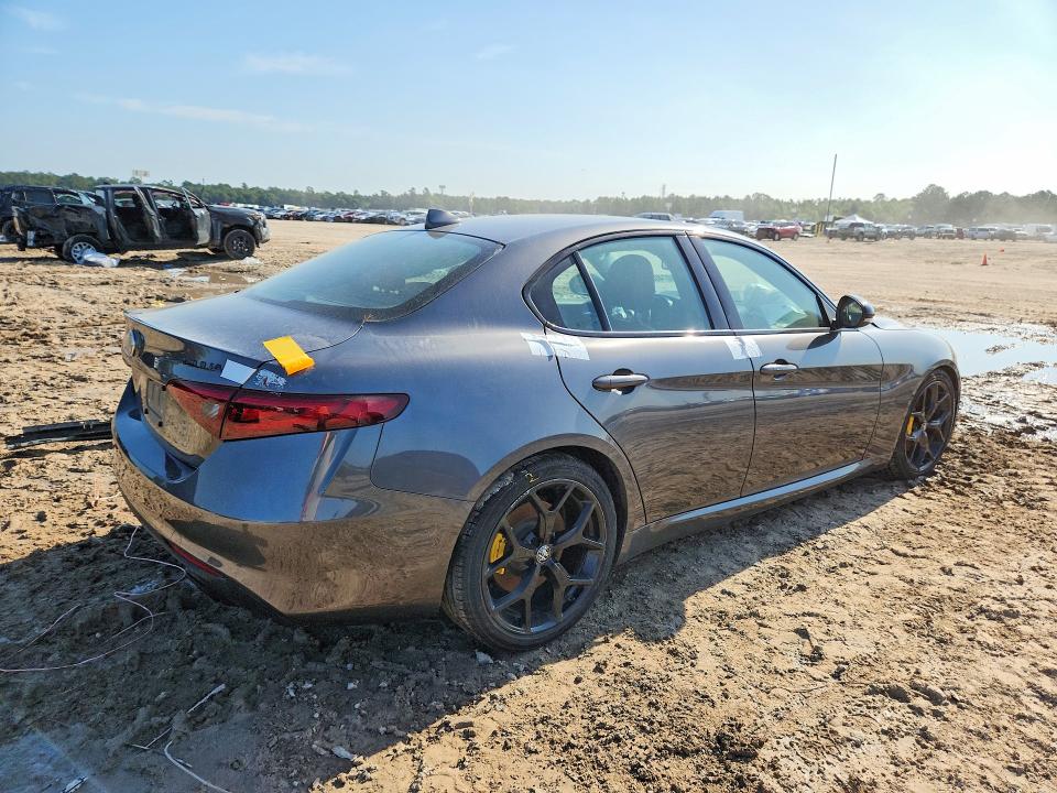2020 Alfa Romeo Giulia მანქანა იყიდება აუქციონზე, vin: ZARFAMAN0L7632149, აუქციონის ნომერი: 55074026