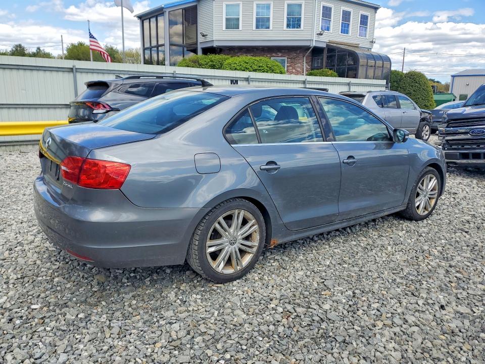 2011 Volkswagen Jetta მანქანა იყიდება აუქციონზე, vin: 3VWLZ7AJ0BM334741, აუქციონის ნომერი: 52831546