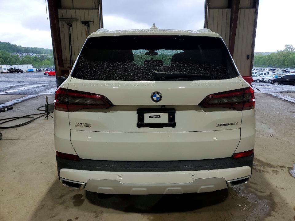 54601696 :رقم المزاد ، 5UXCR6C02M9F33066 vin ، 2021 Bmw X5 مزاد بيع