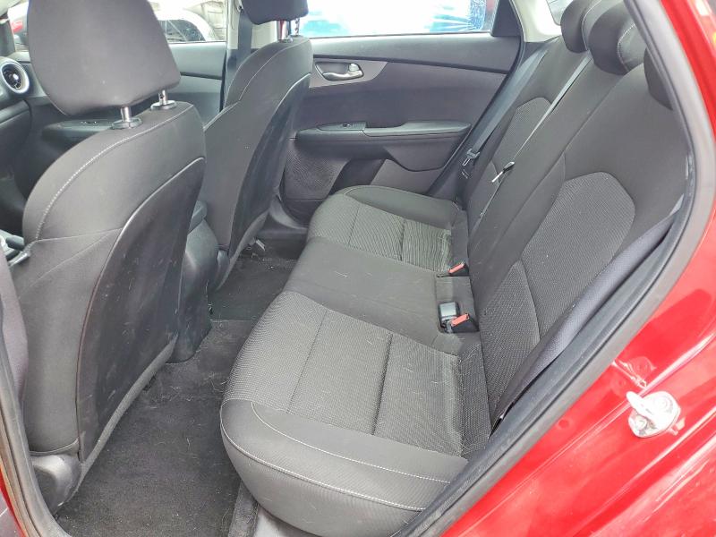 2021 Kia Forte მანქანა იყიდება აუქციონზე, vin: 3KPF24AD5ME405815, აუქციონის ნომერი: 52426946