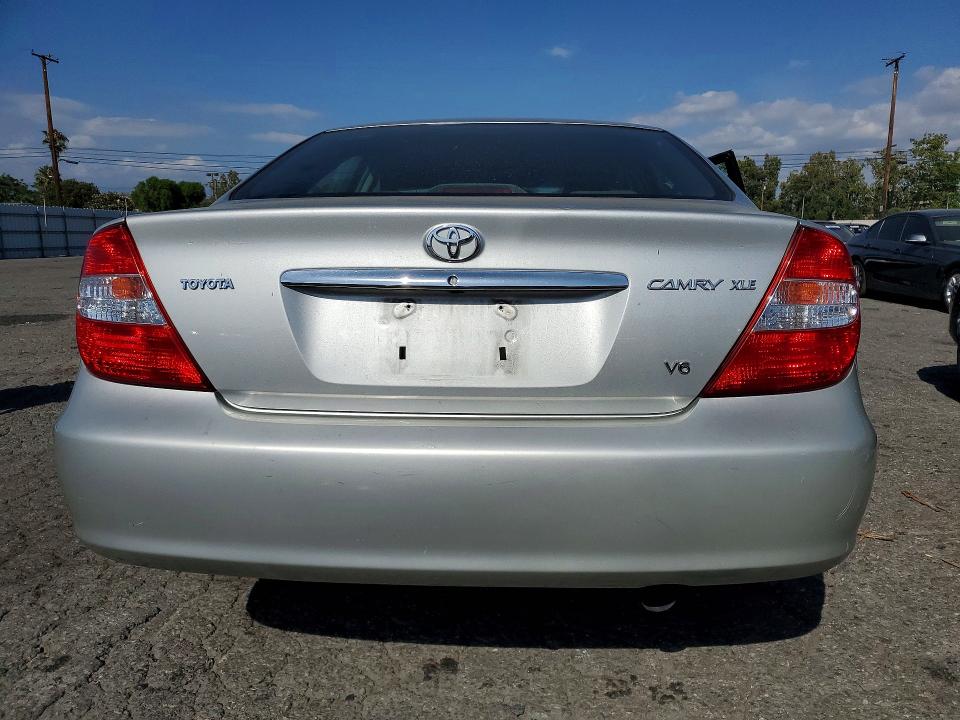 2004 Toyota Camry მანქანა იყიდება აუქციონზე, vin: 4T1BF32K44U066990, აუქციონის ნომერი: 54968046
