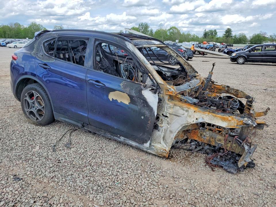 Продаж на аукціоні авто 2018 Alfa Romeo Stelvio, vin: ZASFAKPN1J7B63826, номер лоту: 54318946