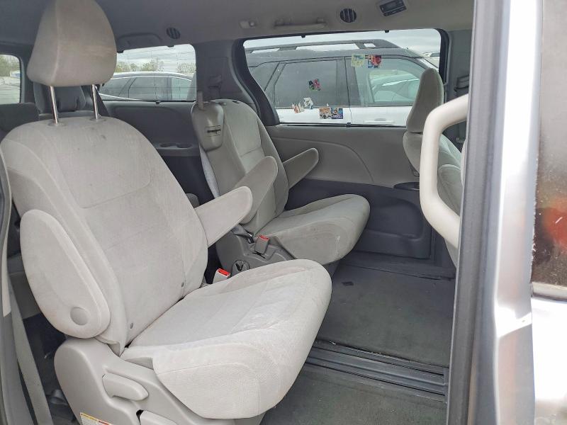 53335736 :رقم المزاد ، 5TDKK3DCXFS590058 vin ، 2015 Toyota Sienna مزاد بيع