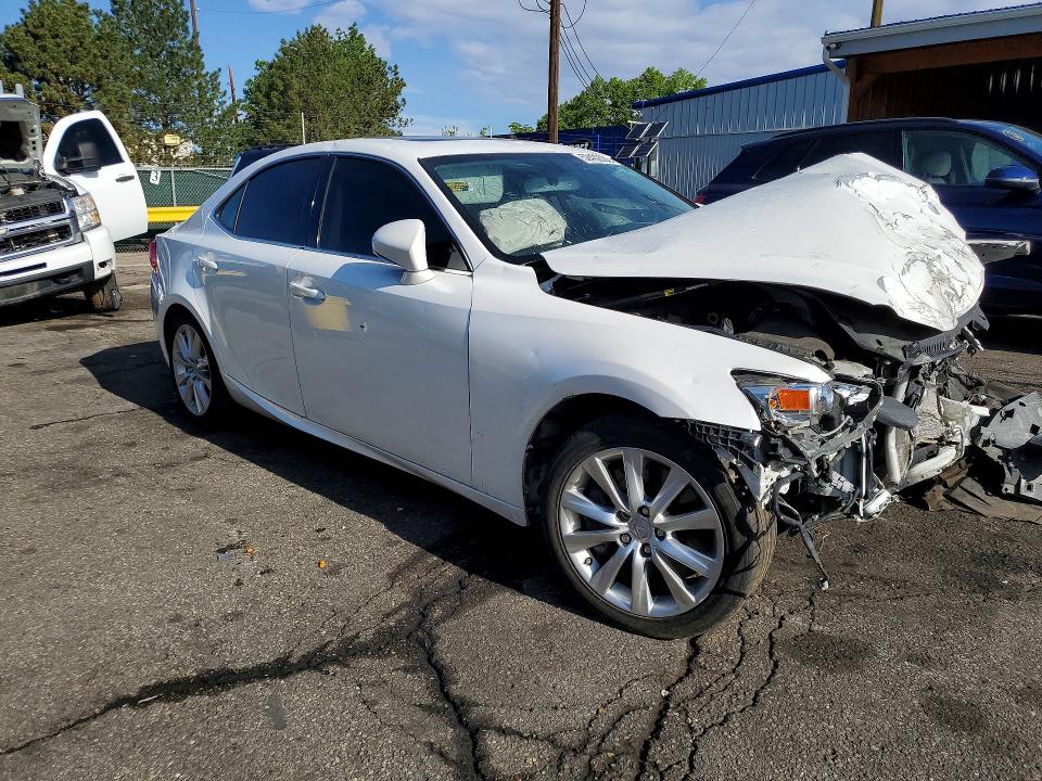 63158226 :رقم المزاد ، JTHCM1D25G5007704 vin ، 2016 Lexus Is مزاد بيع