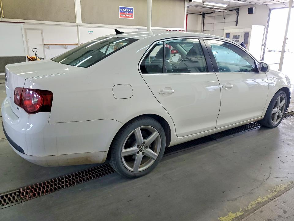 Продажа на аукционе авто 2010 Volkswagen Jetta, vin: 3VWRL7AJ2AM175652, номер лота: 54915596