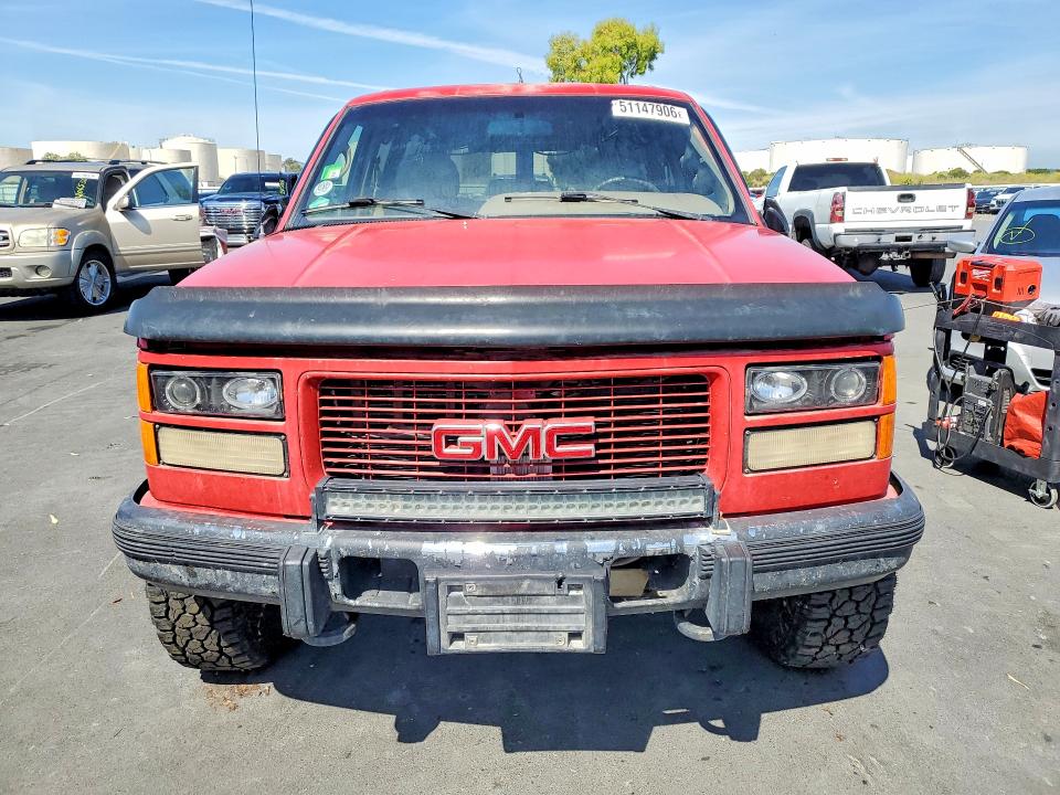 Продажа на аукционе авто 1995 Gmc Suburban, vin: 1GKGK26F4SJ718698, номер лота: 51147906