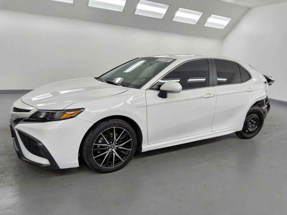 49950976 :رقم المزاد ، 4T1G11AK6PU811107 vin ، 2023 Toyota Camry مزاد بيع