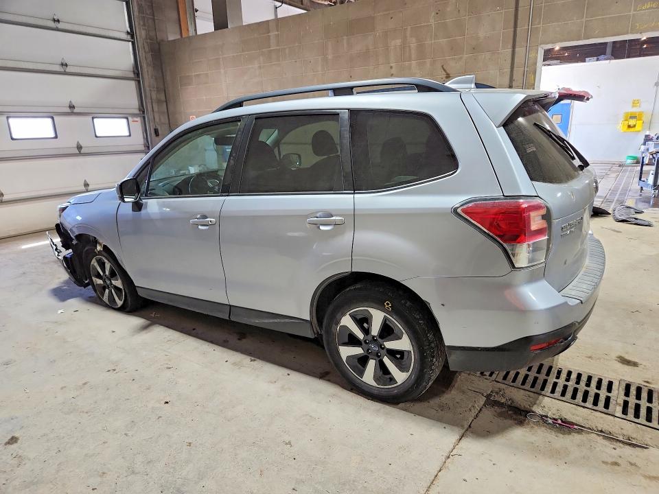 Продажа на аукционе авто 2017 Subaru Forester, vin: JF2SJAGC8HH576235, номер лота: 52648396