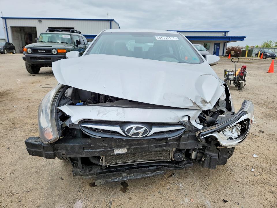 54171106 :رقم المزاد ، KMHCT4AE1DU532423 vin ، 2013 Hyundai Accent مزاد بيع